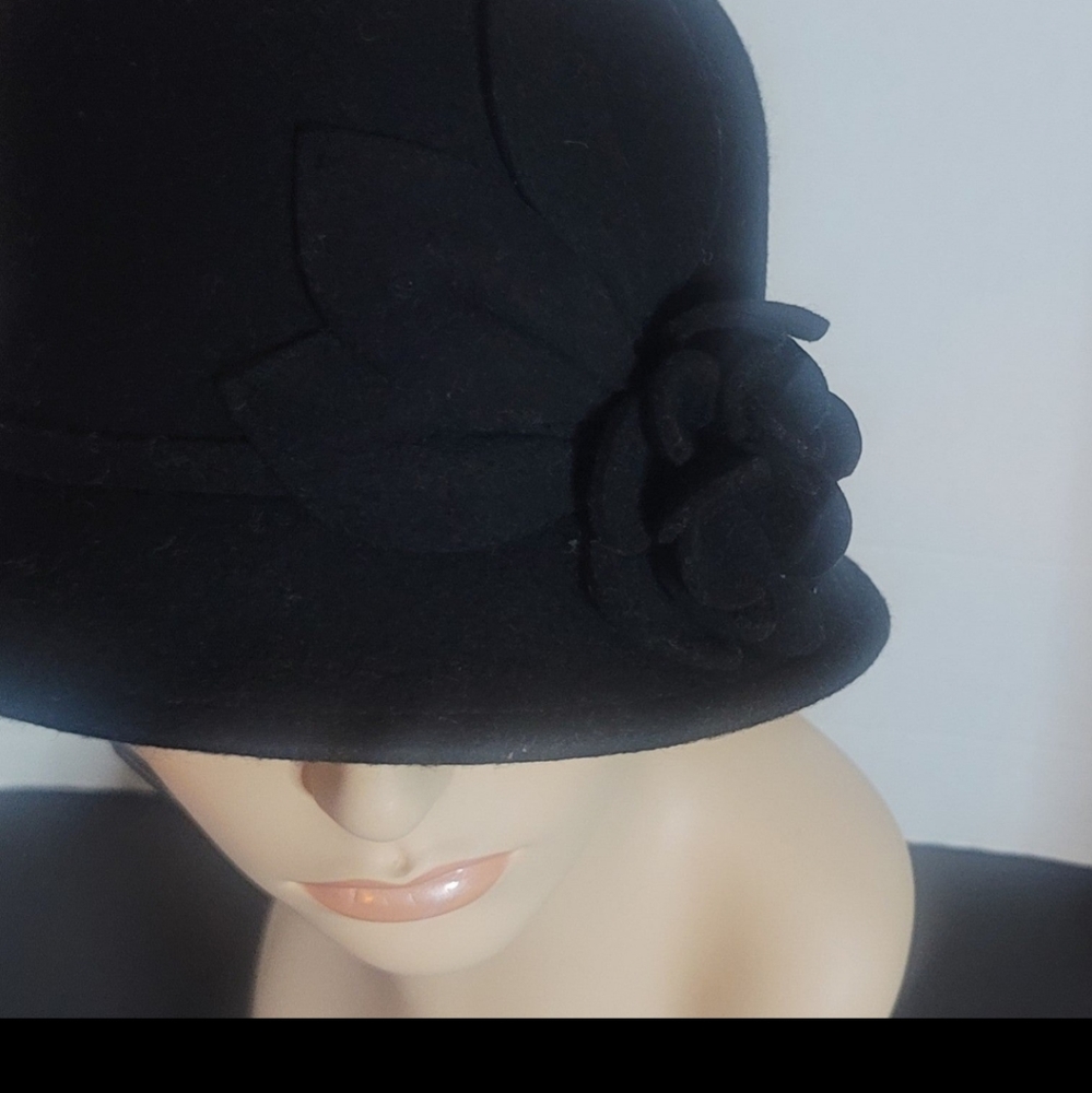 NINE WEST LADIES HAT - Picture 2 of 3